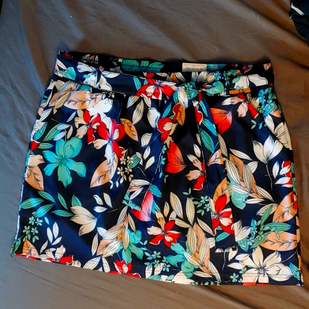 FloralSkirt with pockets